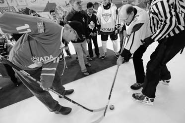 Canadians surge past Finns in friendly hockey