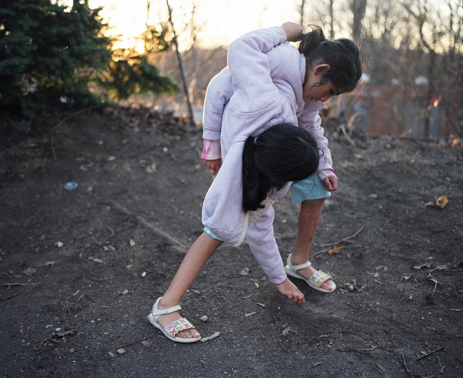 双生之花：连体姐妹的异色世界(组图)