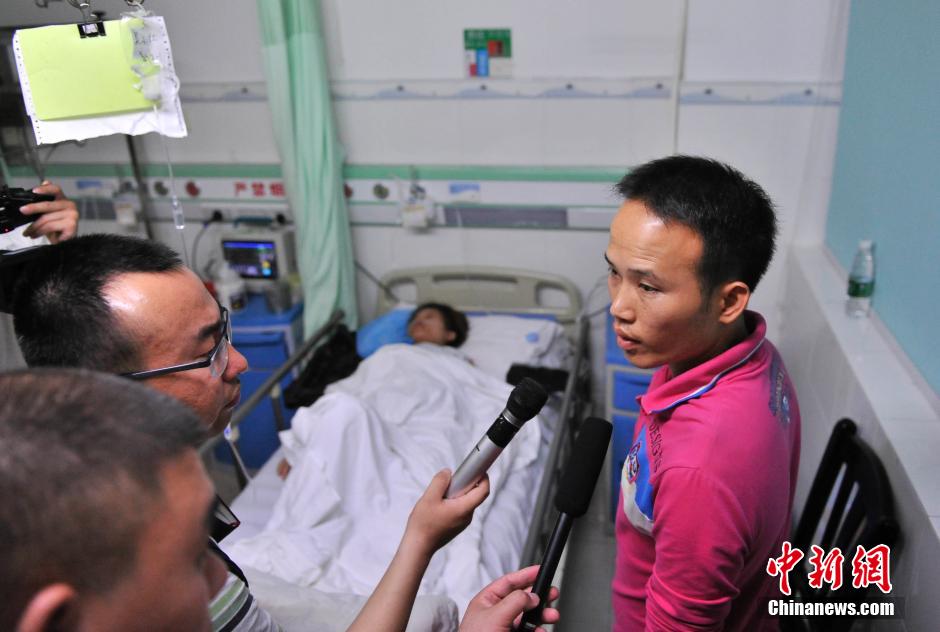 海南学校春游翻车事故受伤师生转海口急救