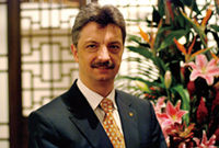 Jan Büttgen, a veteran hotelier