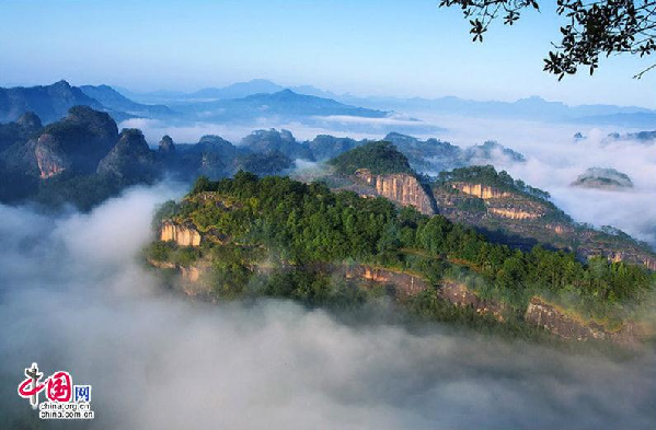 Amazing scenery of Wuyi Mountains