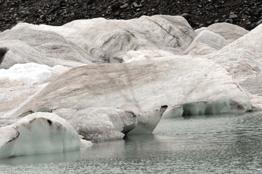 Glaciers on Sapukonglagabo Mountain, China's Tibet