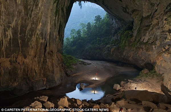 World's biggest cave found in Vietnam