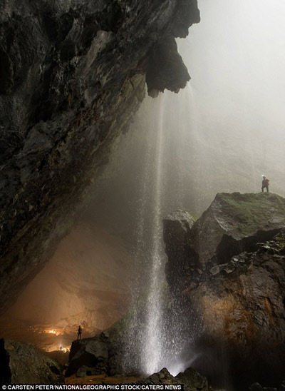World's biggest cave found in Vietnam