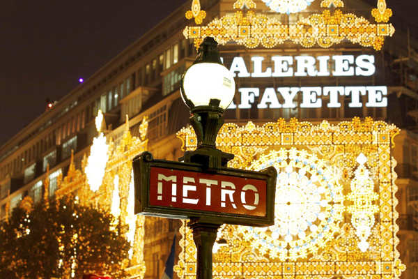 Christmas lights charms Paris