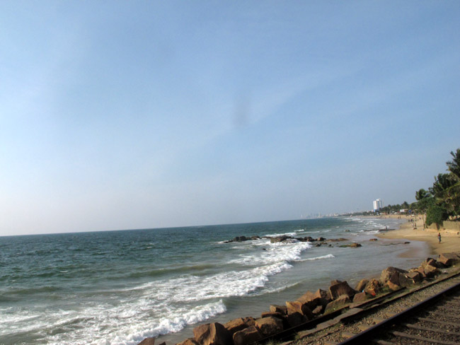 Relaxing train experience in Sri Lanka