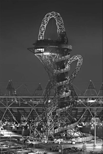 Towering sculpture draws ire of British
