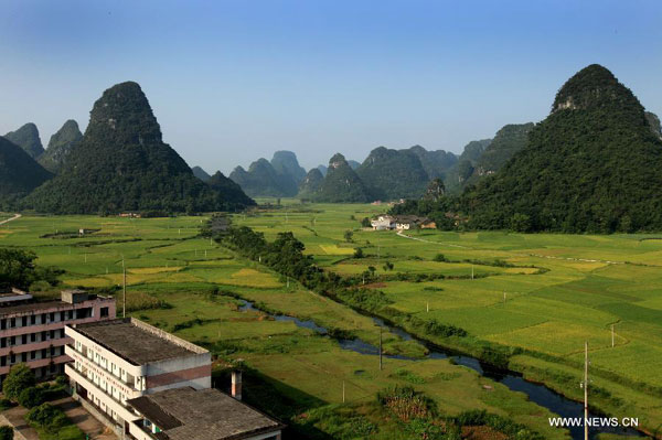 Idyllic sceneries in S China