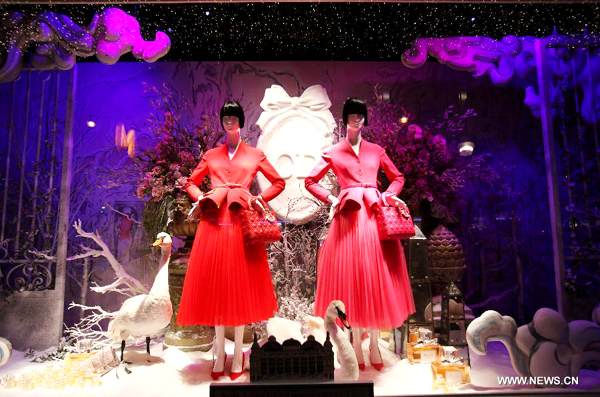 New Christmas window displayed in Paris