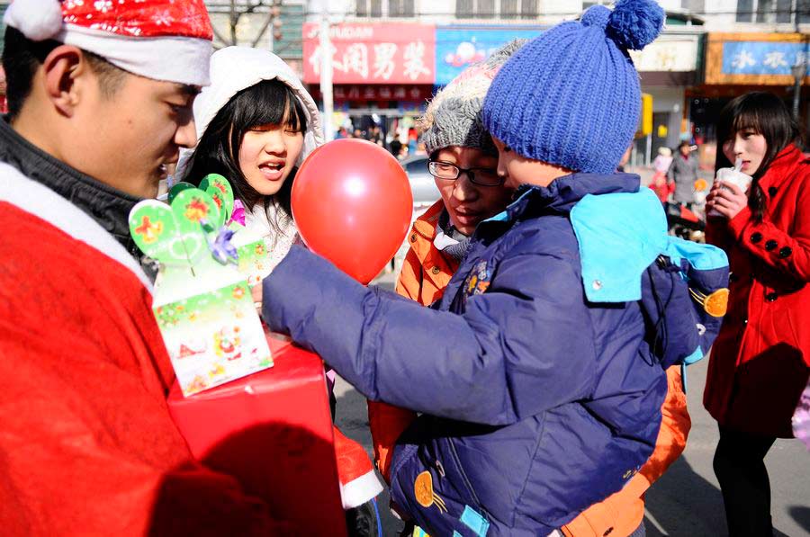 Photo special: China celebrating Christmas in its own way