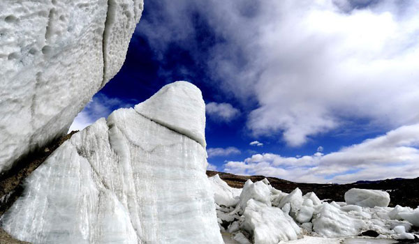 World's 3rd largest glacier in China's Tibet