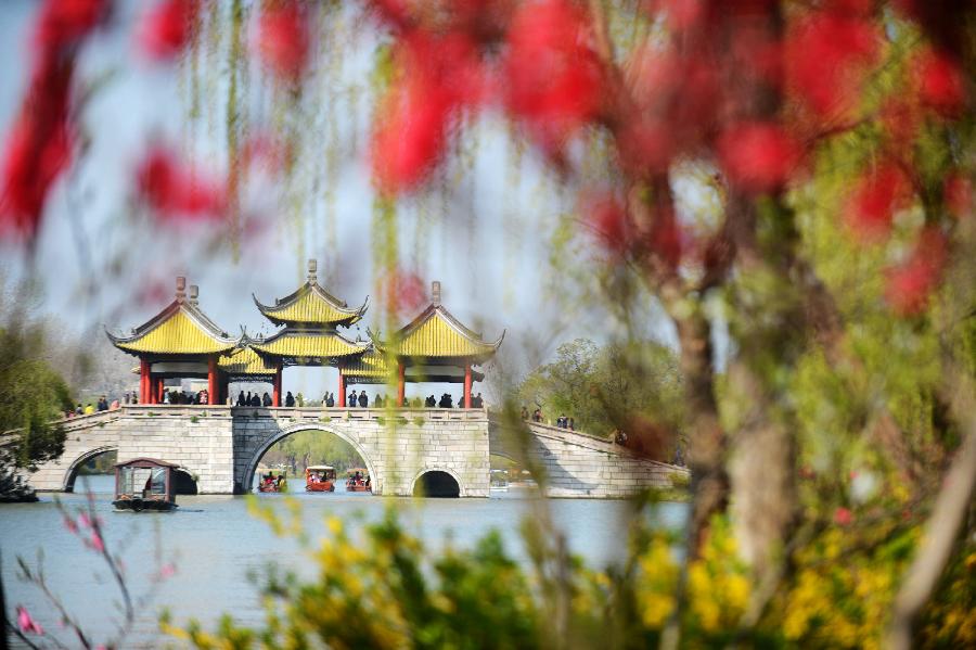 Spring scenery of Slender West Lake