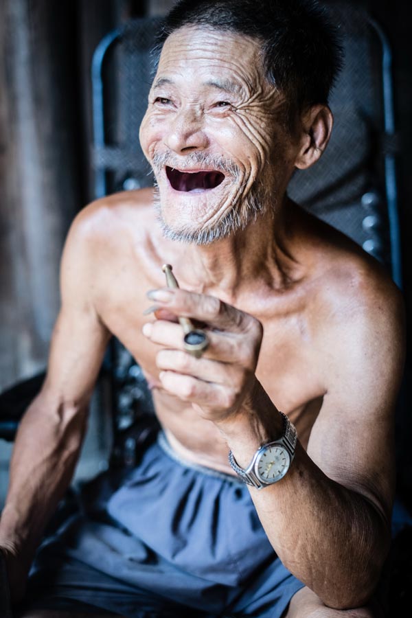 Photographing life and faces