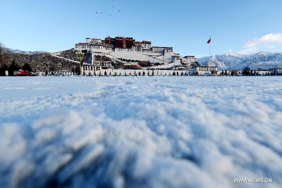 Snow scenery of Potala Palace in Lhasa