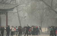 Tourist numbers fall over Beijing smog