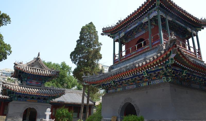 Enjoy Islamic culture in Beijing Niujie Mosque