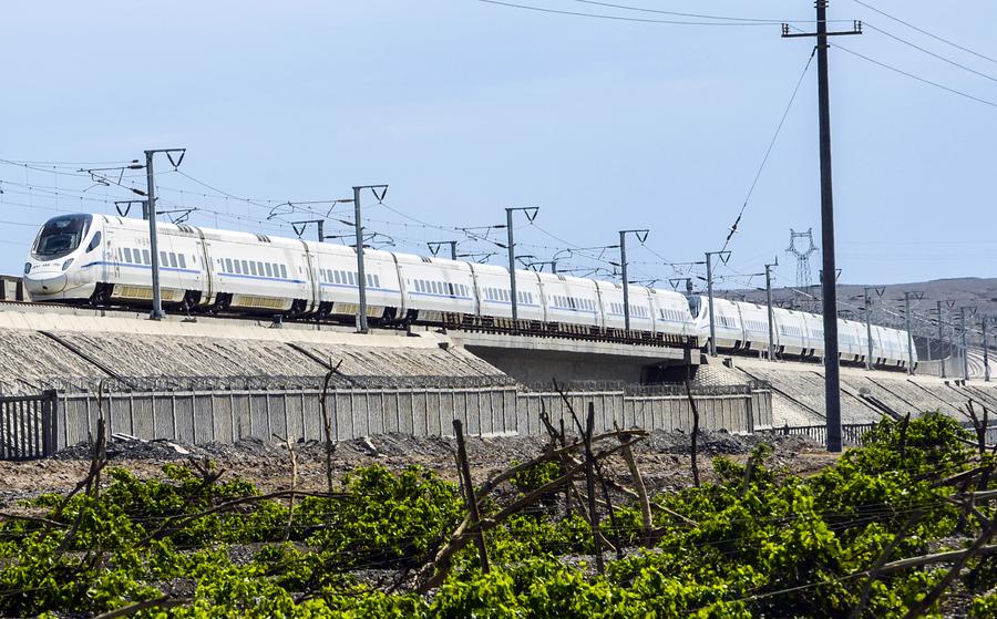 Trial run for 1st high-speed railway in Xinjiang