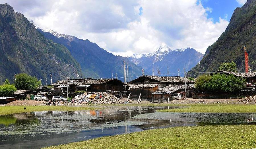 Scenery of Congo village in Tibet