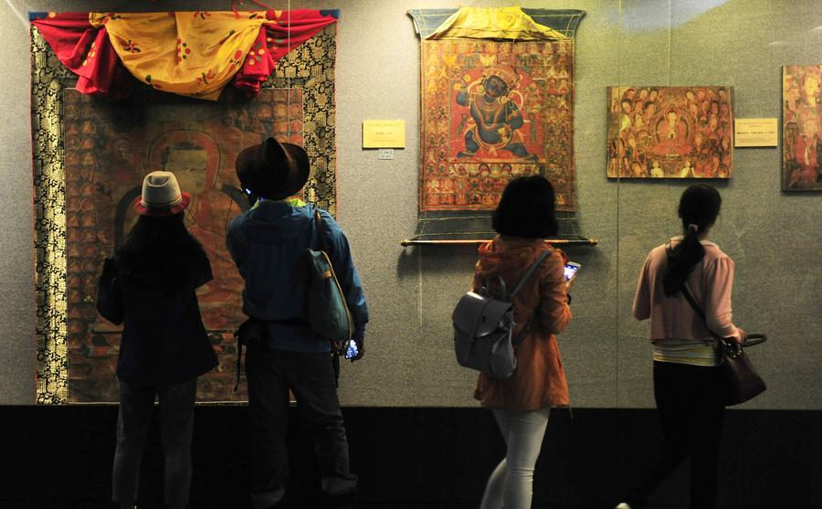 Lhasa: Museum of Tibet favored by tourists during summer peak