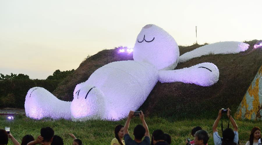 Ruber Duck creator's Moon Rabbit seen in Taiwan