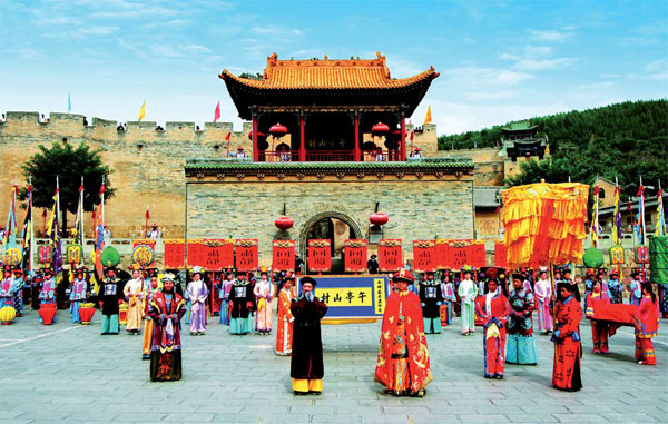 Ancient city's heritage, scenery draw visitors