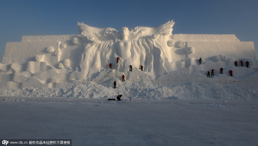 Giant Moon Goddess snow sculpture to welcome skiers