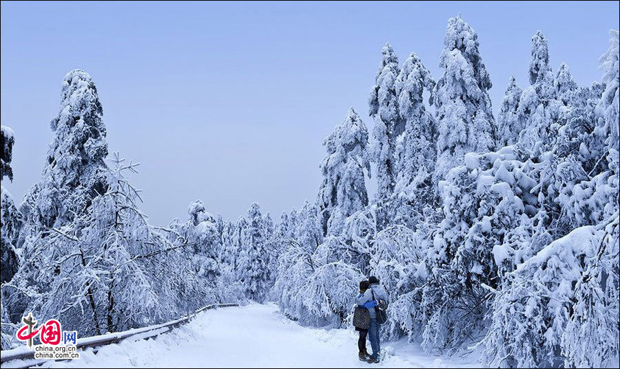 Breathtaking view of Mt. Emei in winter