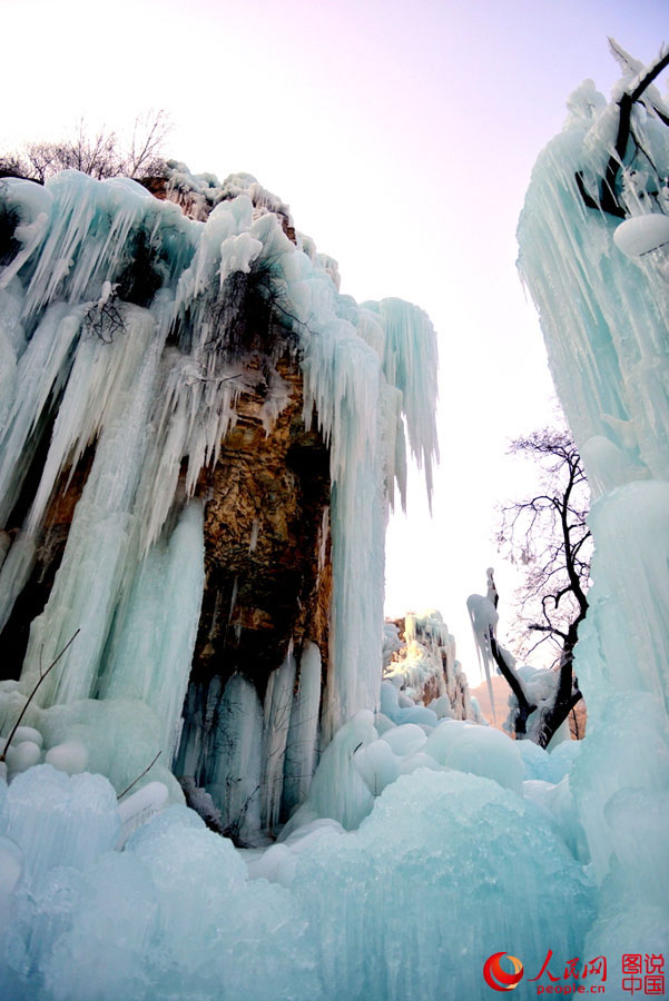 Dreamlike scenery of Huhushui waterfall