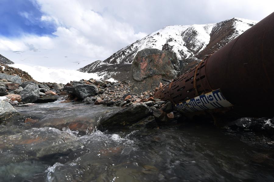 Shrinking glaciers on Qilian Mountains