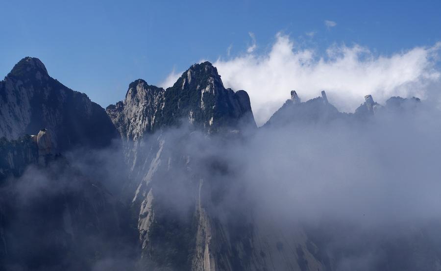 Breathtaking scenery of Mount Hua