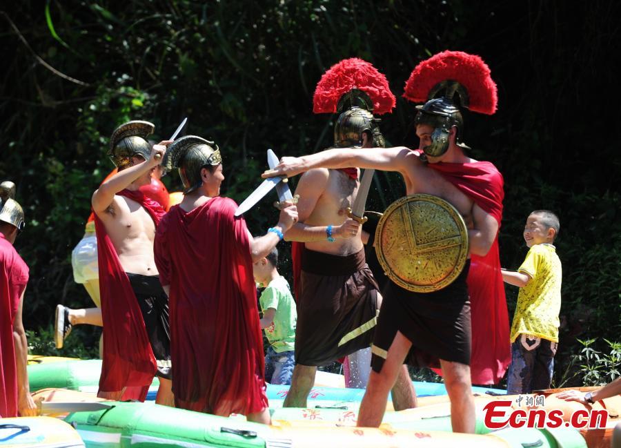 Scenic spot hires Spartans for publicity stunt