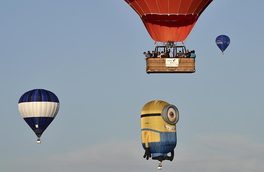 Balloons fly at Britol Int'l Balloon Fiesta