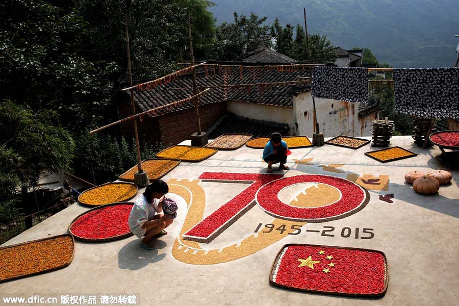 Harvested crops help present a unique autumn scene in Wuyuan ancient town