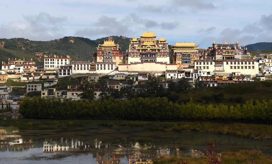 Ganden Sumtseling Monastery, a hot destination in Yunnan
