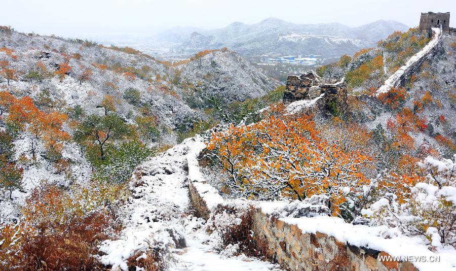 In pics: snow scenery of Great Wall in Beijing