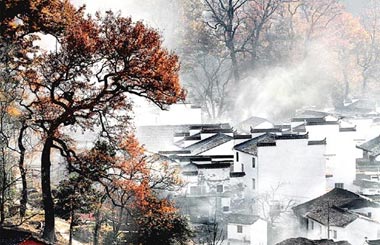 More Chinese are setting foot in 'the boot'[2]- C