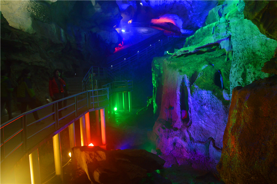 Amazing Nielong Cave in E China's Jiangxi