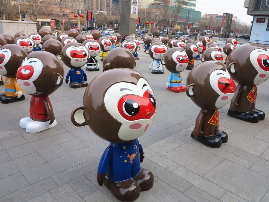 Monkey sculptures seen in Jinan to mark coming Spring Festival
