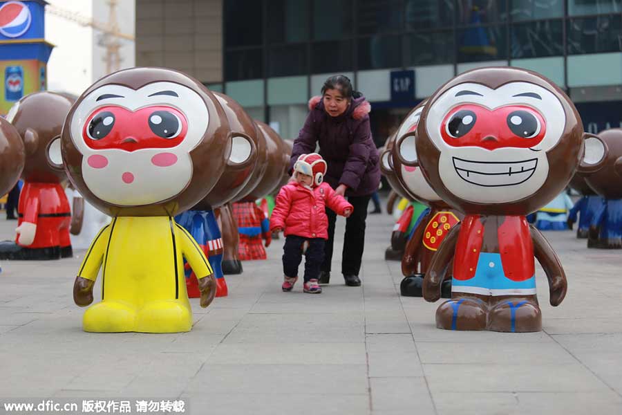 Monkey sculptures seen in Jinan to mark coming Spring Festival