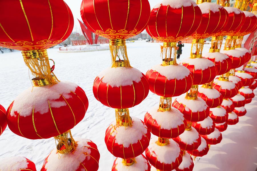 Red lanterns decorated to greet Spring Festival in NE China