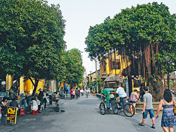 The number of visitors to Vietnam continues to soar