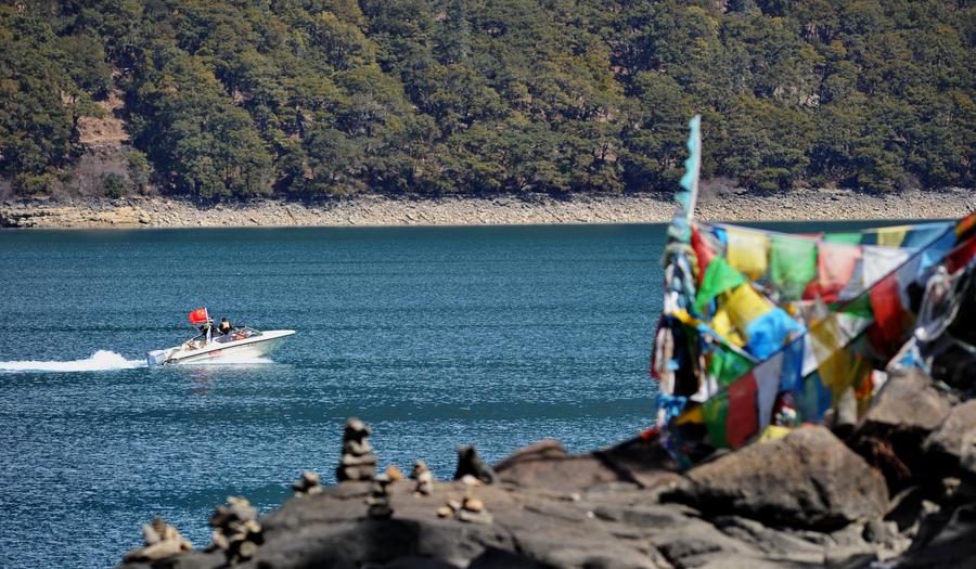 World tourist spot Basum Lake in Tibet