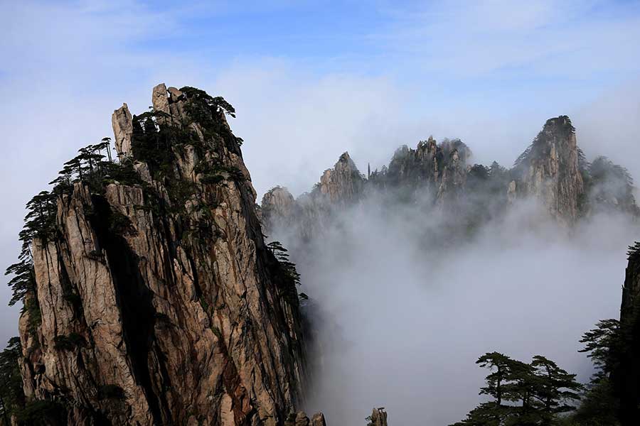 Scenery of Huangshan Mountain in E China