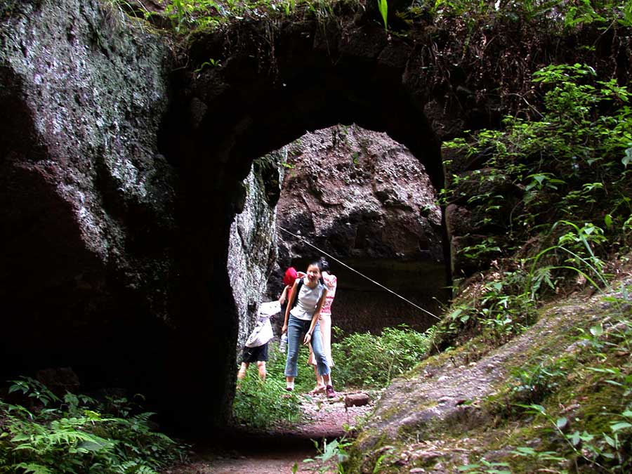 Top place for travelling: Hanxian Rock scenic area
