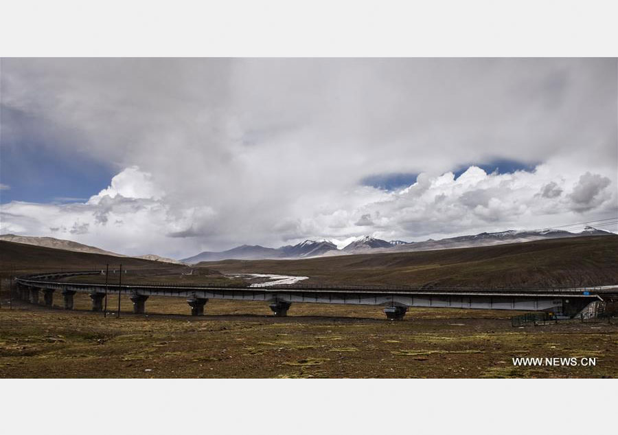 Take closer look at world's highest altitude train line