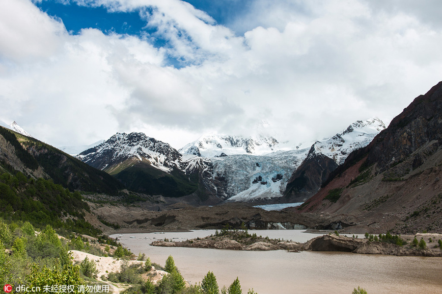 10 snow mountains you should visit in summer