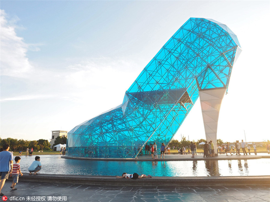 High-heeled glass church opens in Taiwan