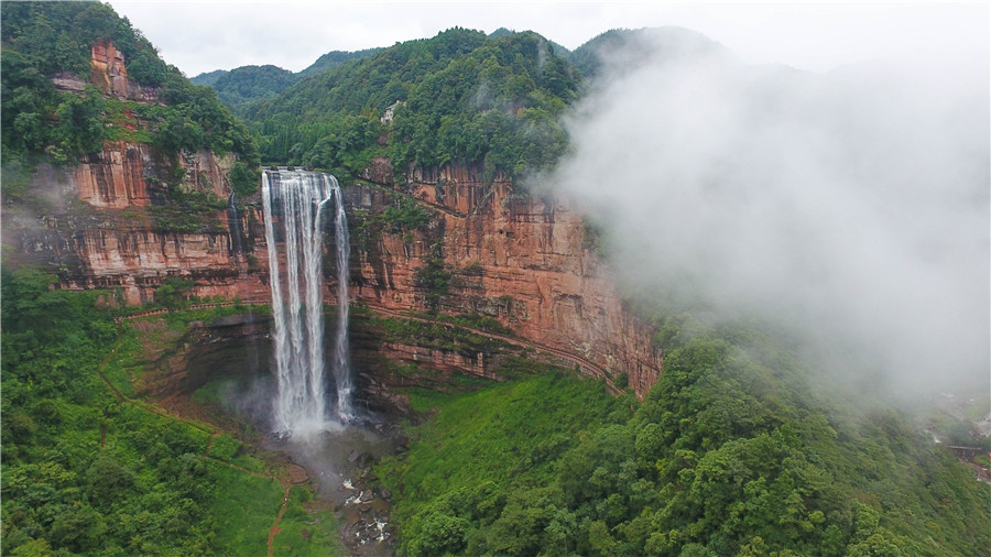 Magnificent Simian Mountain in Southwest China's Chongqing