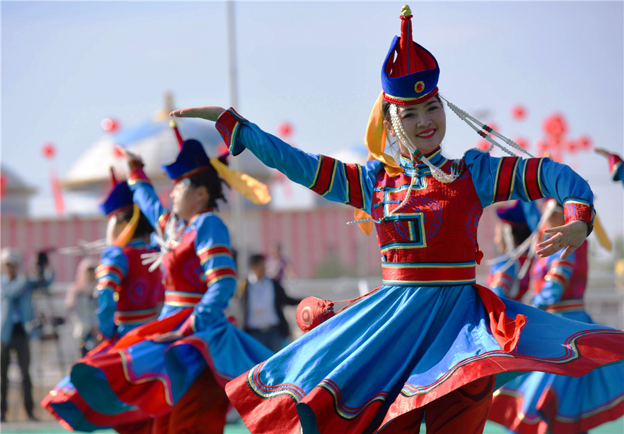 Nadam Fair kicks off in N China's Inner Mongolia