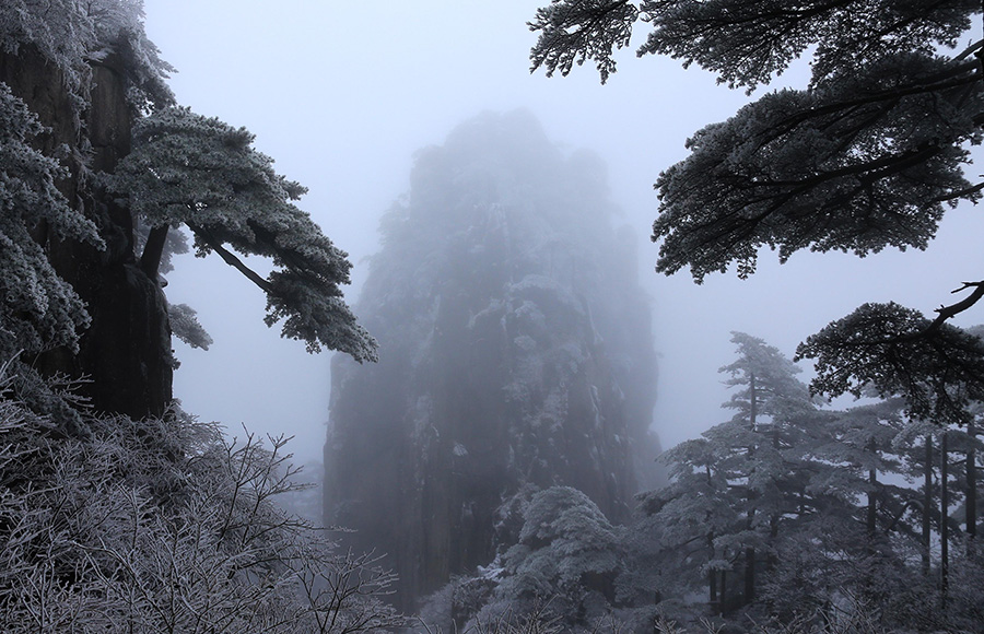 Mount Huangshan blanketed in shades of silver-white